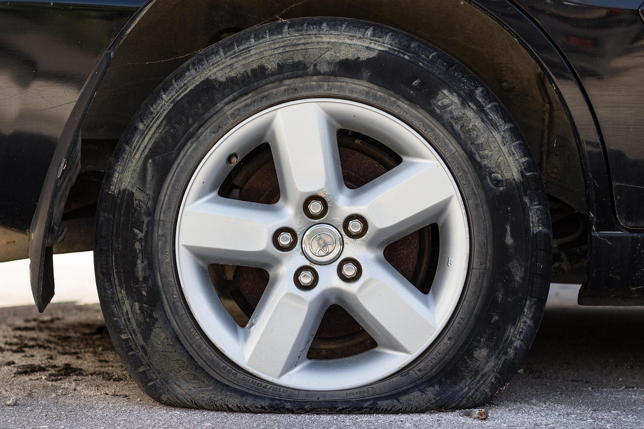 flat tire, car, car wallpapers, wheel, automobile, vehicle, tire, abandoned car